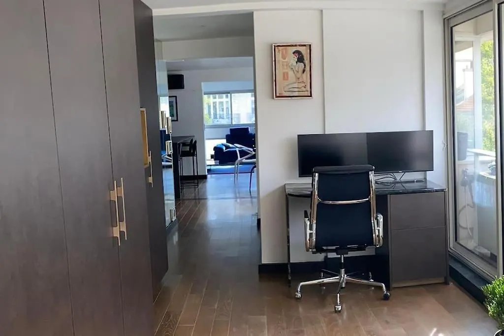 Duplex Familial Paris Tour Eiffel Apartment 0*,  France